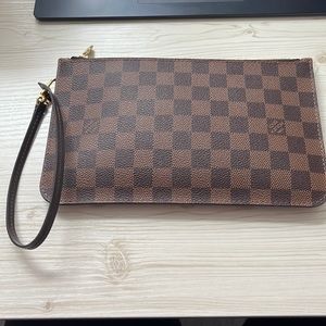 AUTHENTIC WRISTLET LOUIS VUITTON DAMIER